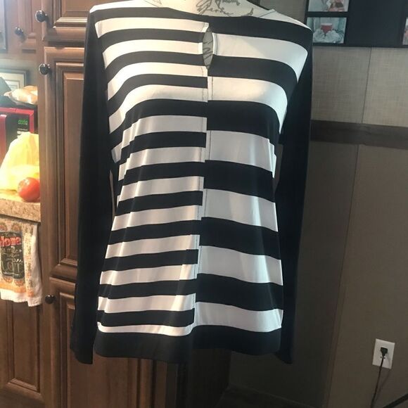 Worthington Black and White Striped Blouse Medium - Picture 10 of 11